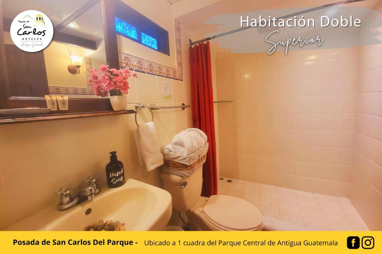 Posada De San Carlos Del Parque Антигуа-Гватемала Экстерьер фото